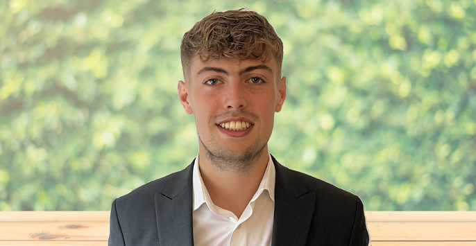 George Smart achieves Diploma in Regulated Financial Planning